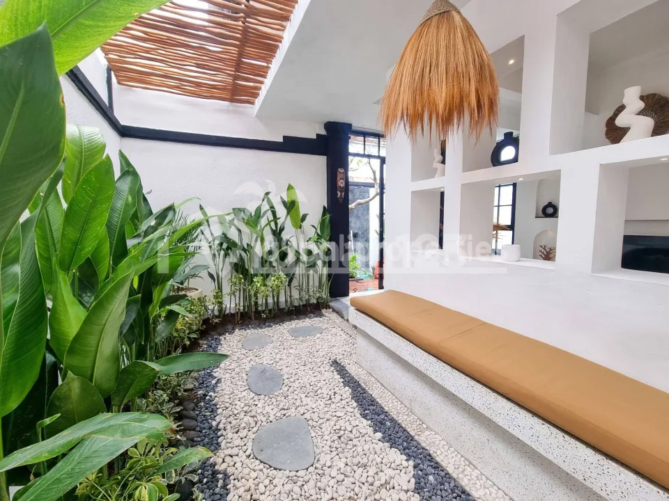 Minimalist Villa 2 Bedr In Canggu - Image 3 of 4