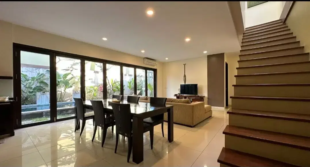 Jual Villa 2lt Furnished Lokasi Dewi Saraswati Seminyak area Investasi.rg - Image 10 of 10
