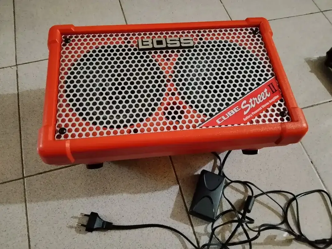 Ampli Gitar+Vokal BOSS Cube Street II RED - Image 1 of 5