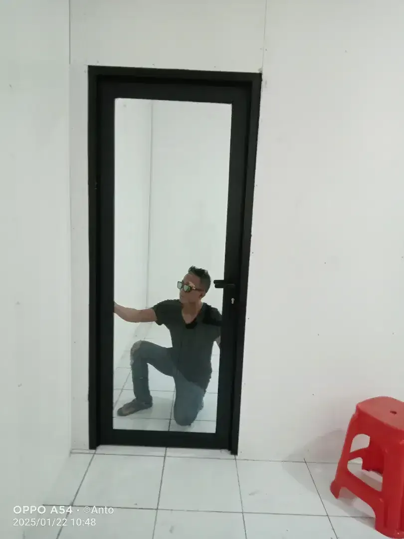 Pasang pintu kayu atau serpis - Image 4 of 10