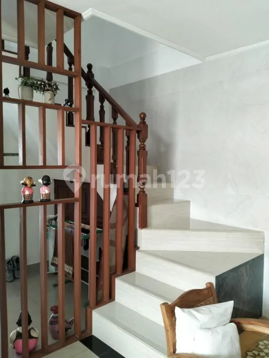 Sewa Rumah Full Furnished 2 Lantai Ubung Kaja Denpasar Barat - Image 4 of 4