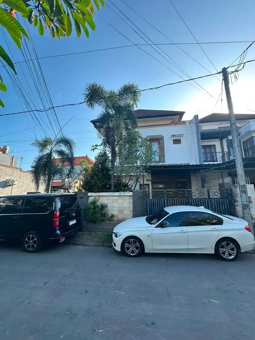 Dijual Rumah di Kawasan Elit Renon Panjer - Image 2 of 10