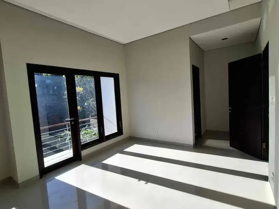 Dijual rumah minimalis baru gress lantai 2 berLokasi perumahan surya buana deket kerobokan - Image 7 of 8