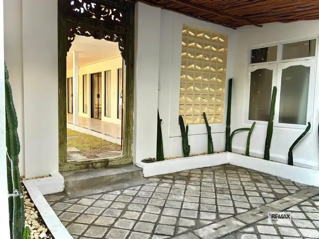 Stylish Fully Furnished House For Rent In Babakan, Canggu - Image 9 of 10