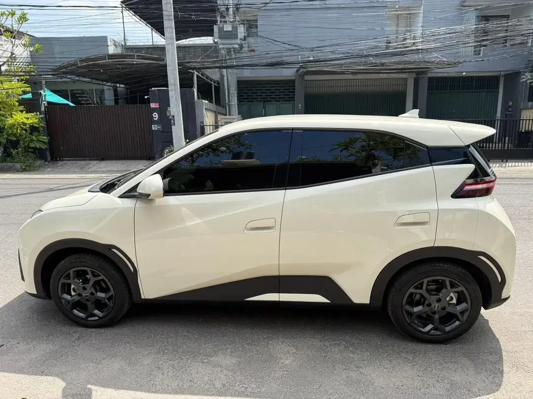 BYD ATTO 1 PREMIUM - Image 2 of 10