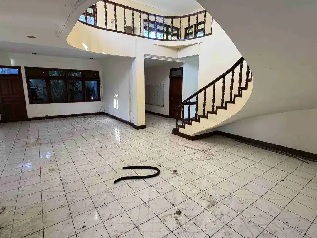 Rumah Sewa di Raya Puputan Renon Dkt Plaza Renon Hayam Wuruk Hantuah Sanur - Image 5 of 10