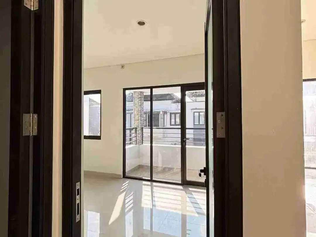DIJUAL
Rumah Baru Siap Huni
Lokasi Jln Sandat Denpasar Dekat polda Bali - Image 8 of 9