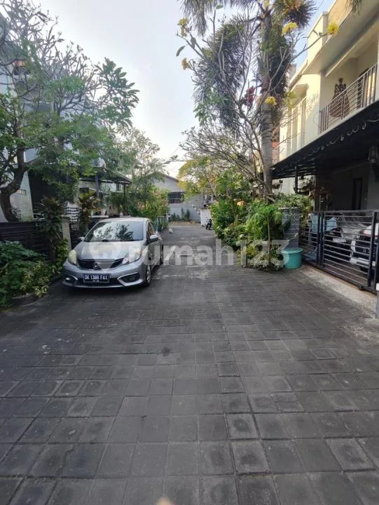 Rumah Furnish Dalam Cluster One Gate Sangat Nyaman Dimuding Kerobokan Dekat ke Canggu dan Gatsu Barat dan Seminyak - Image 2 of 4