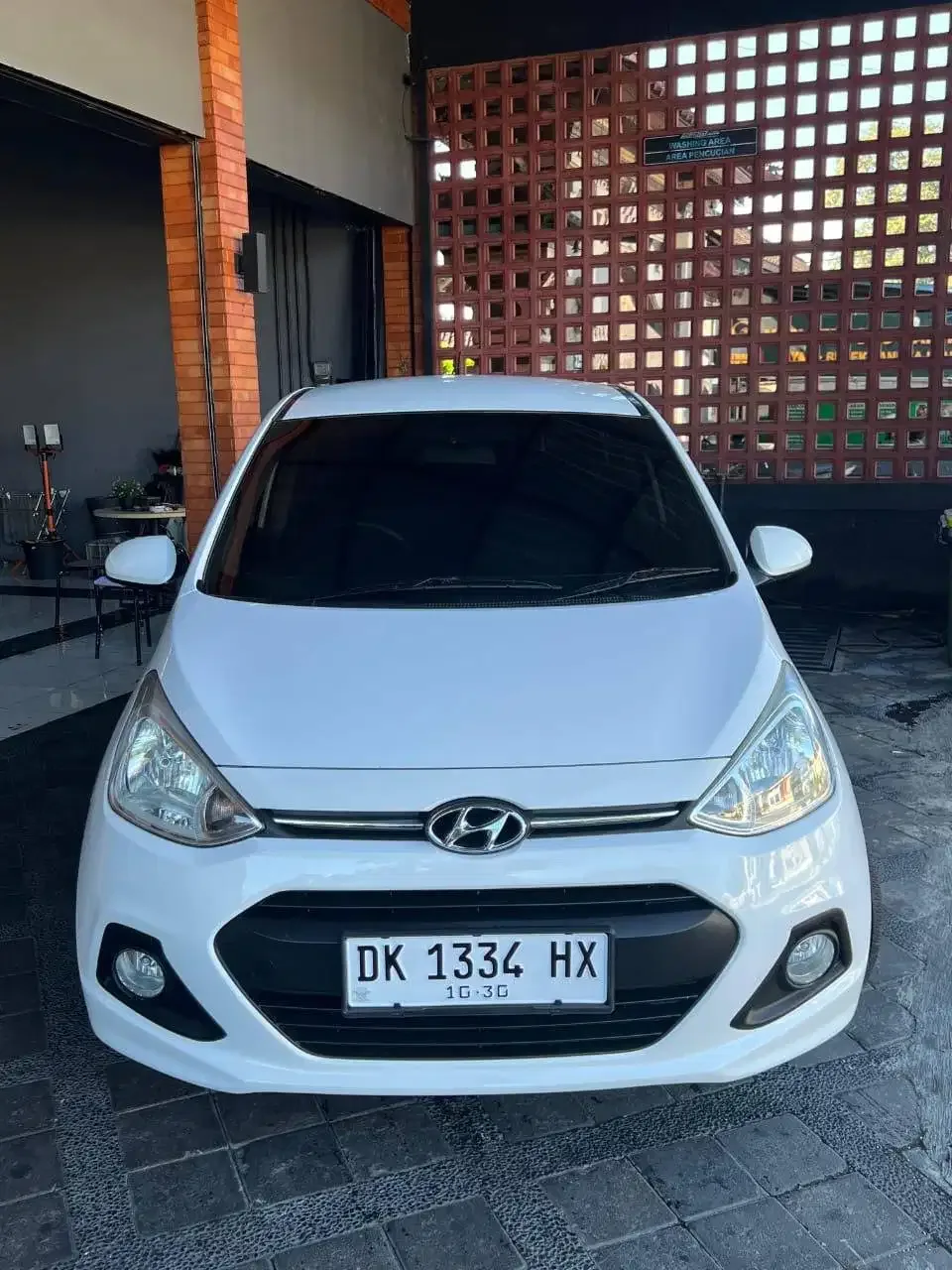 HYUNDAI GRAND I10 2014 PUTIH MT ASLI BALI - Image 1 of 9