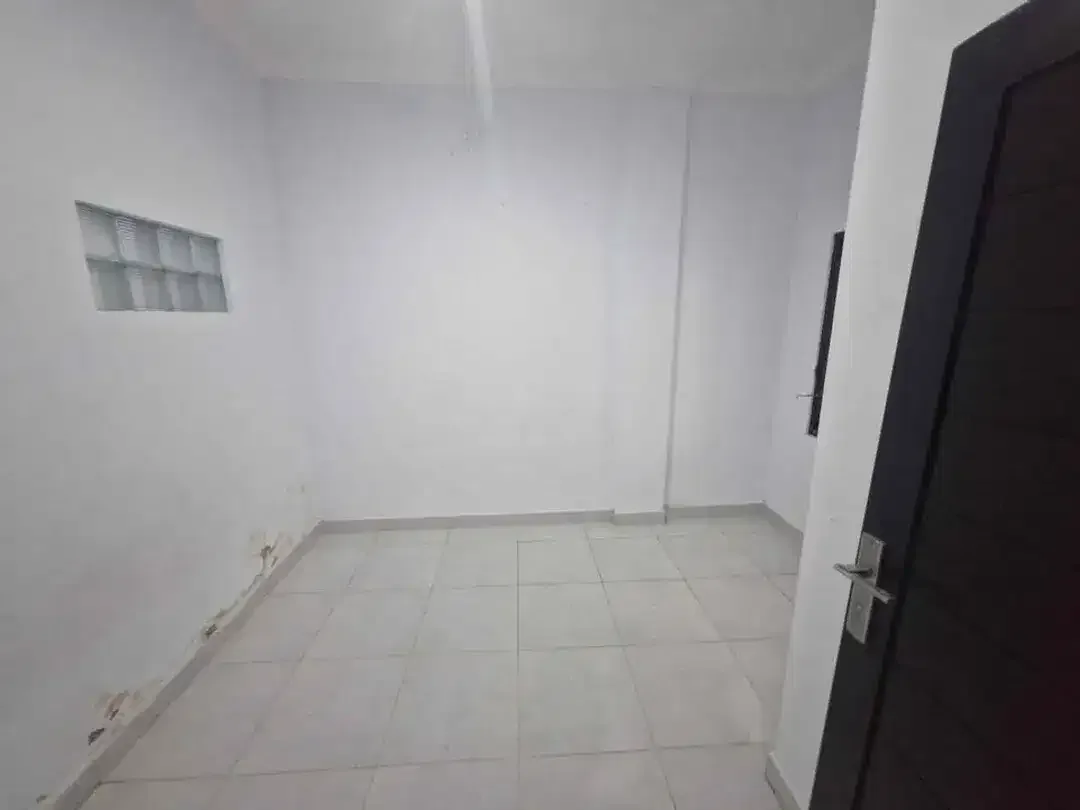 FOR SALE  Rumah imambonjoo  Rumah Lantai 2  Jalan Imam Bonjol Denpasar Dekat Seminyak dan Kuta Deket TransMart - Image 10 of 10