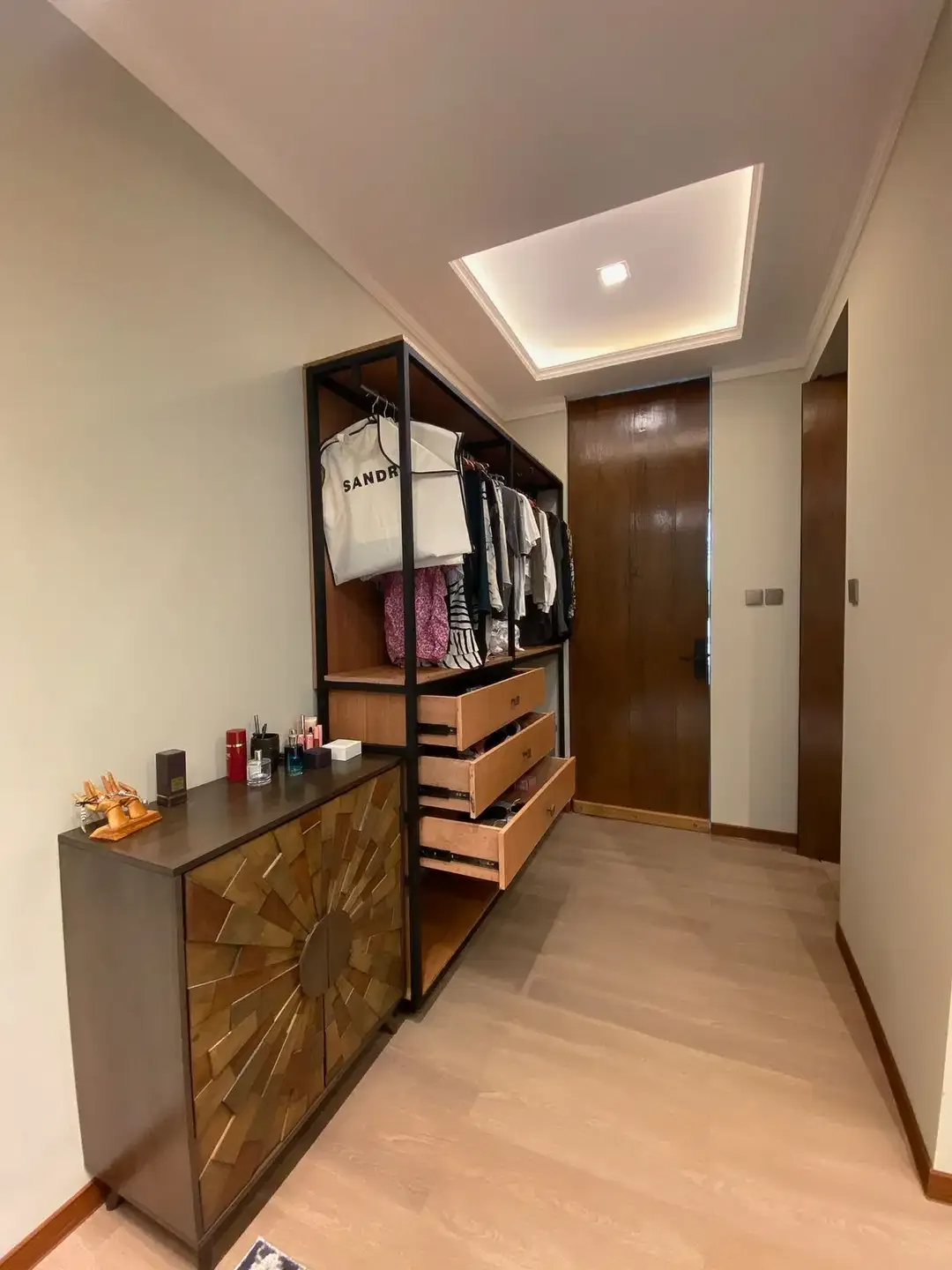 Luxury Villa 2 Lantai Fully Furnished Lokasi Strategis Ungasan - Image 3 of 10