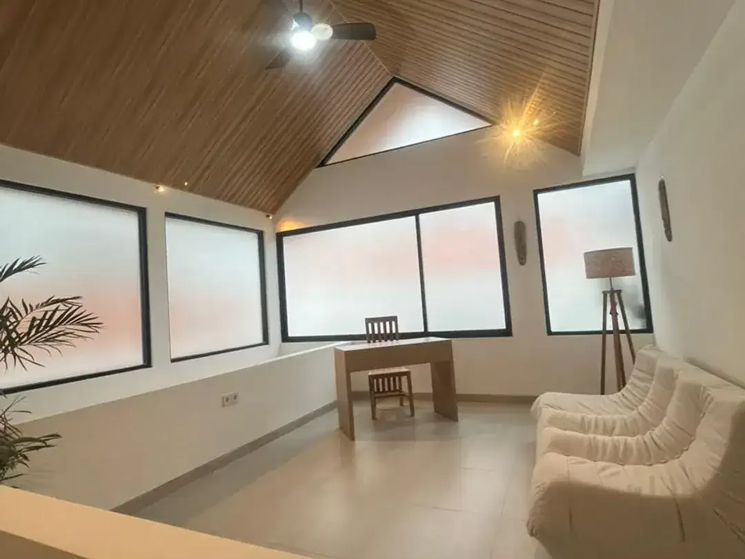 Tropical 2 bedroom Villa In Kerobokan for Rent - Image 8 of 10