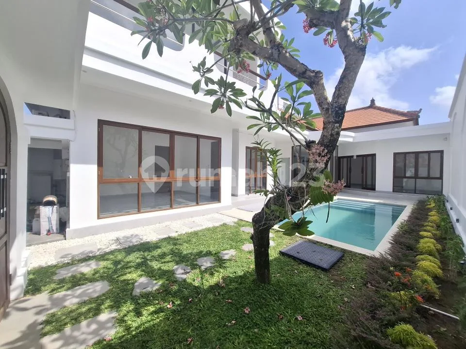 Available Villa For Rent In Bumbak Area - Image 1 of 4