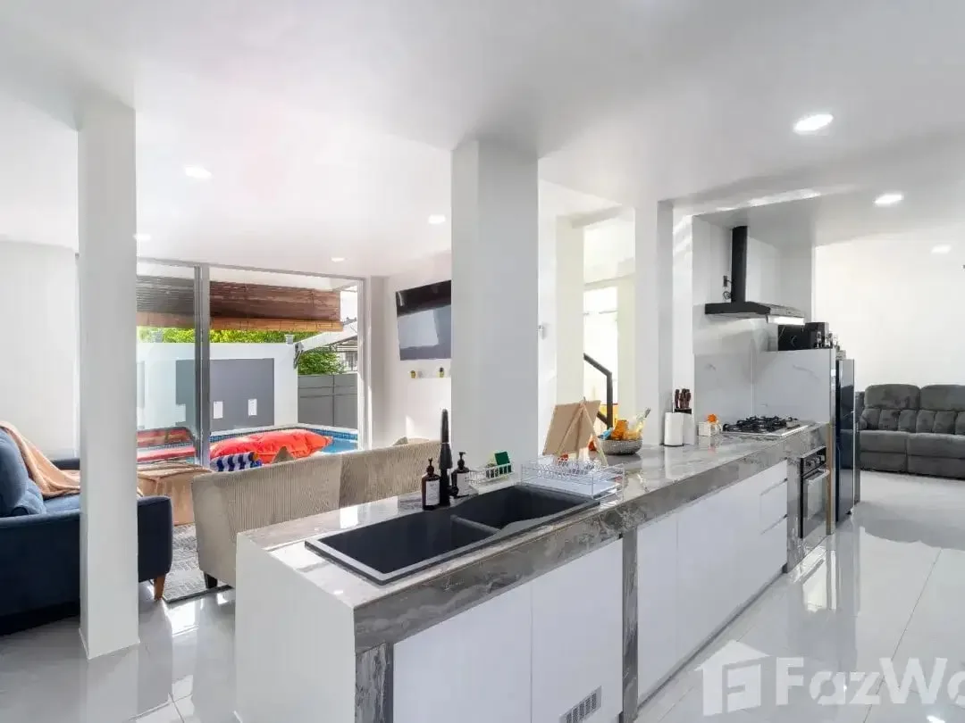 5 Bedroom Villa for sale in Uluwatu, Bali - Image 4 of 10