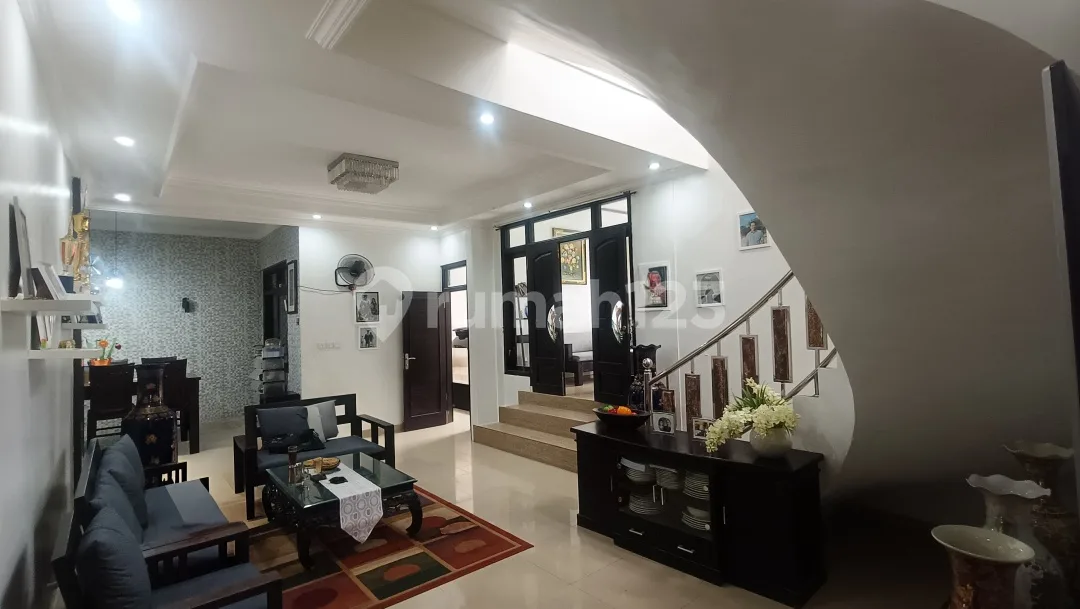 Rumah Furnished Nyaman Bebas Banjir Siap Huni di Glogor Carik - Image 2 of 4