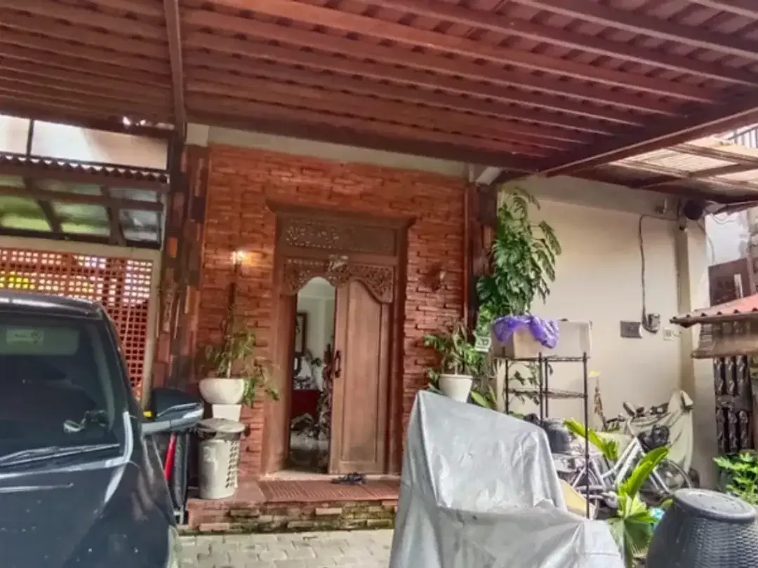 VILLA 3 BR WITH POOL LOCATED STRATEGIS IN KERTHA PETASIKAN DENPASAR - Image 6 of 9