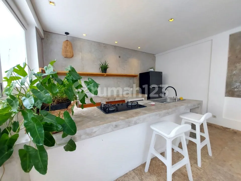 3 Bedrooms Villa Leasehold Berawa Canggu - Image 2 of 4