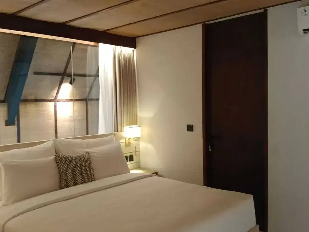 LUXURY VILLA READY FURNISHED DEKAT PANTAI AREA BATU MEJAN CANGGU - Image 2 of 10