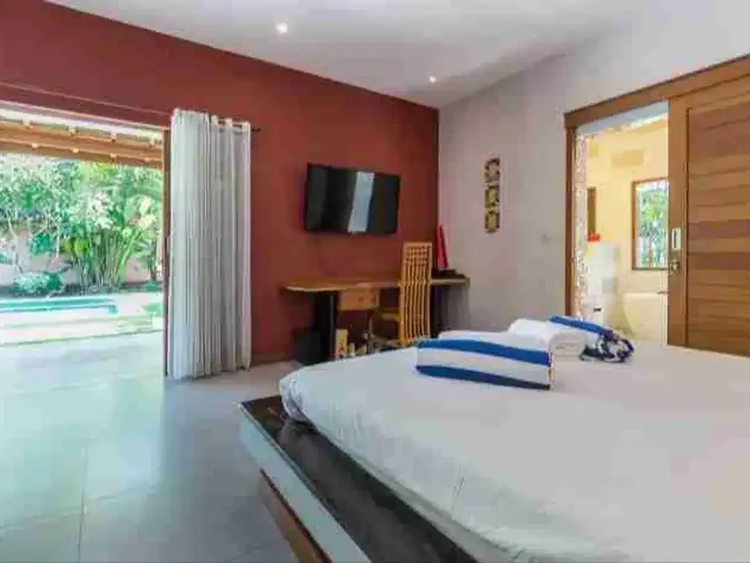 SALE FREEHOLD AND LEASEHOLD CARMYNG VILLA PANTAI NYANYI TANAHLOT TABANAN BALI - Image 4 of 10