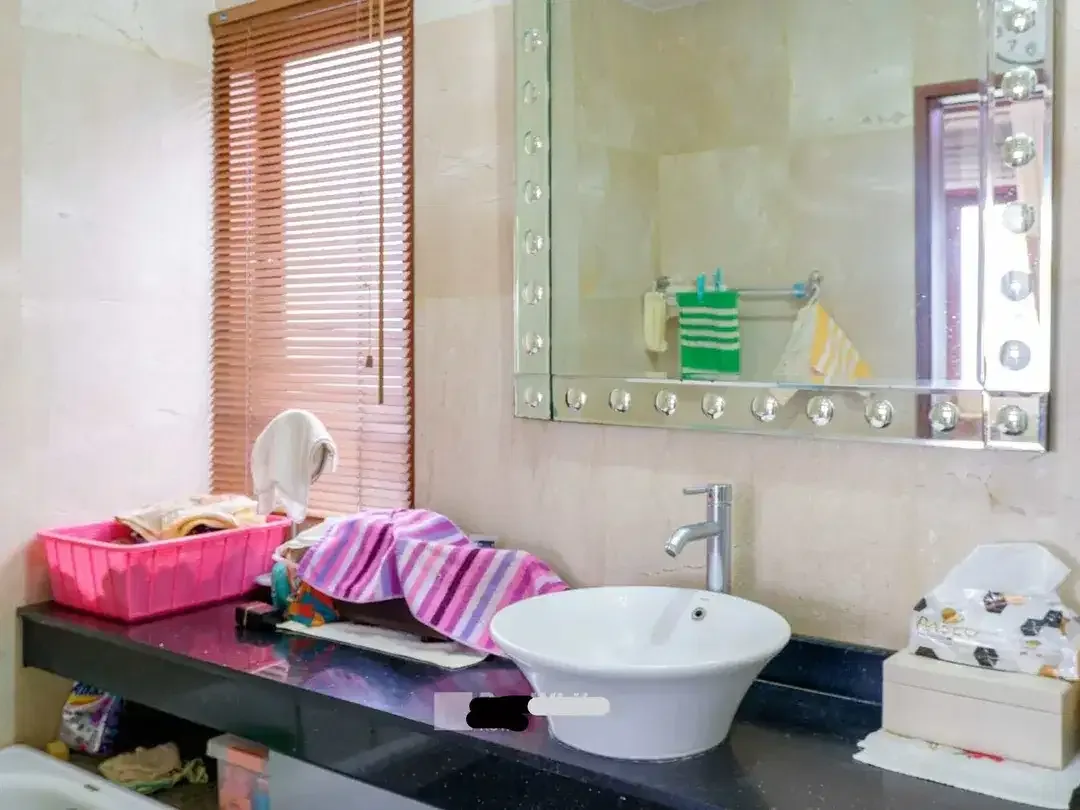 JUAL RUMAH MODERN FURNISHED DALAM KOMPLEKS IMAM BONJOL - Image 8 of 10