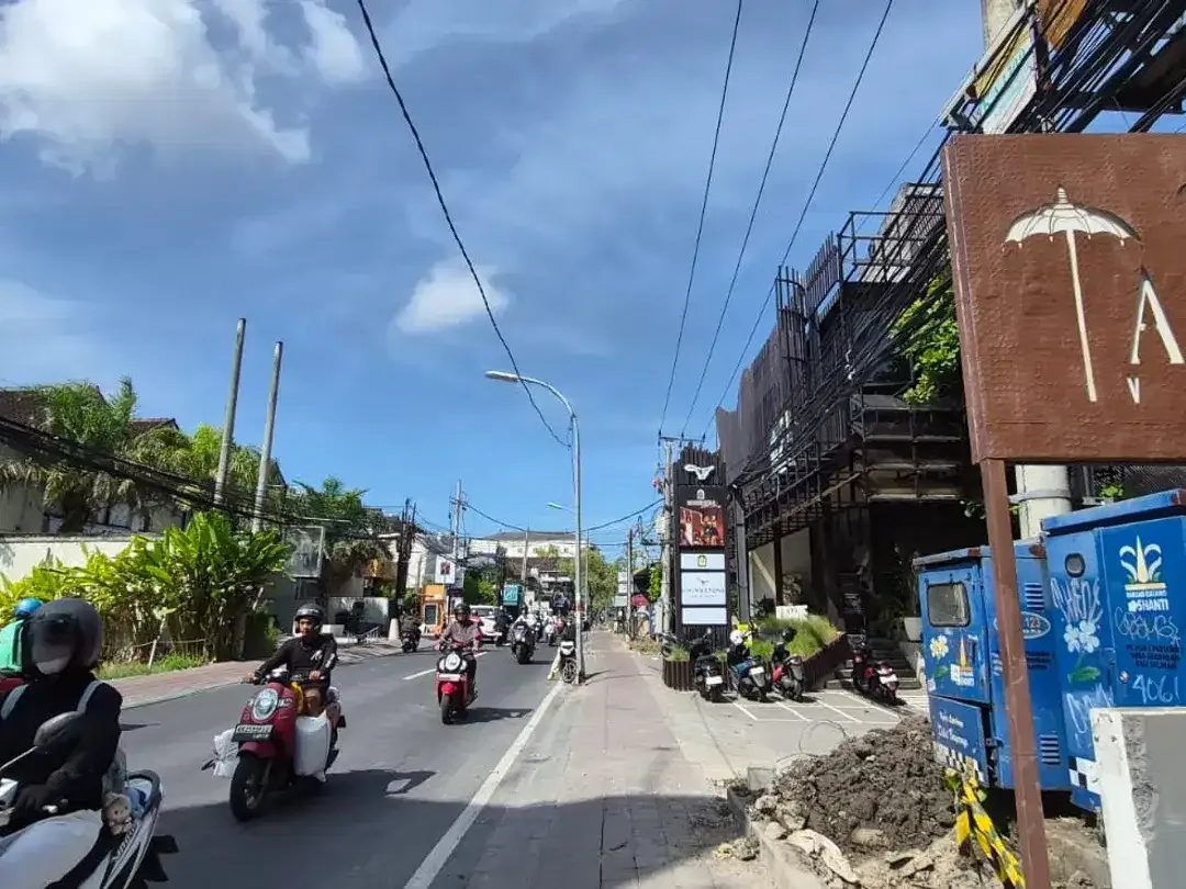 Leasehold - Rare Commercial Land Opportunity in prime area Petitenget, Seminyak, Bali - Image 3 of 6