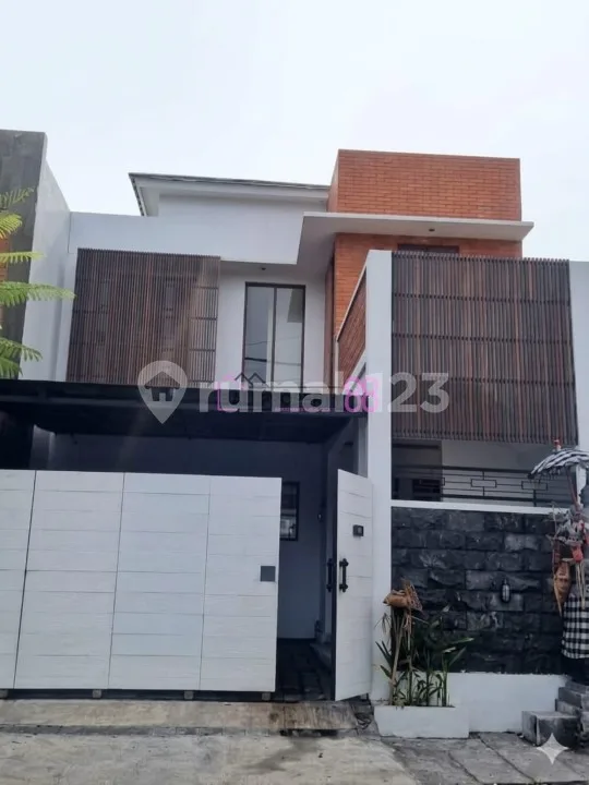 Sewa Rumah Full Furnished Renon Denpasar LT 125 M2 - Image 1 of 4