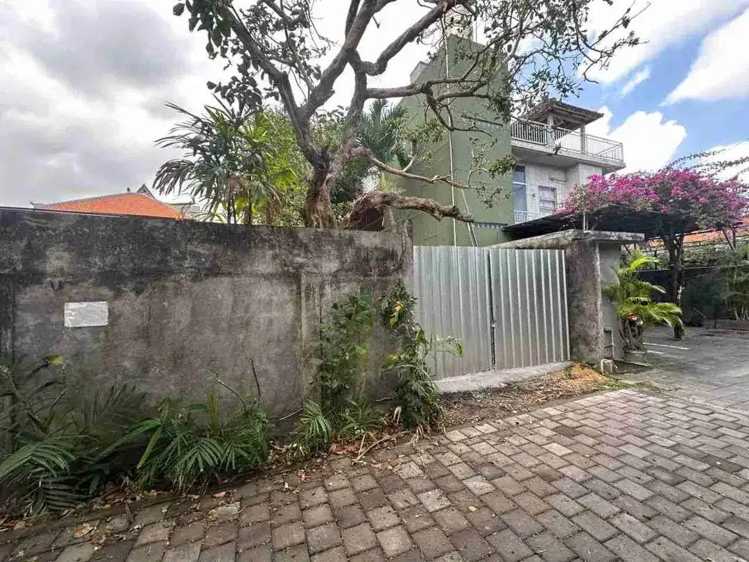 Tanah Luas Kecil di Munduk Catu Pantai Batu Bolong Canggu - Image 1 of 10