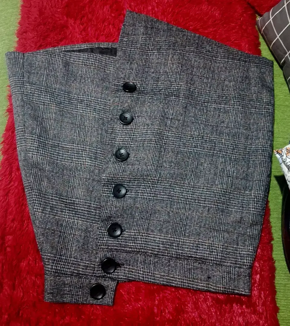 Rok pendek bagus  size S - Image 2 of 4