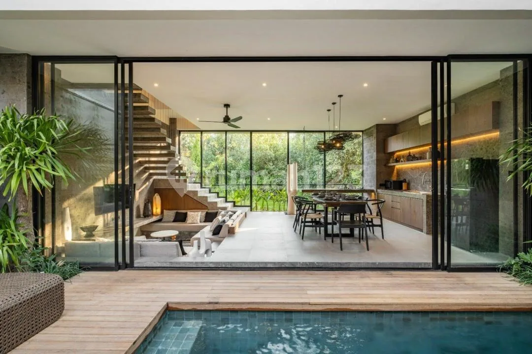Dijual Villa di Canggu, Bali - Image 2 of 4