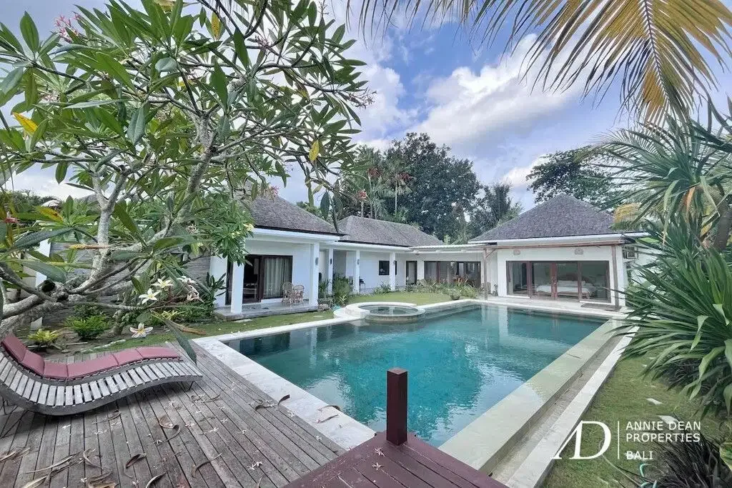 PRIME FREEHOLD PROPERTY IN A GATED COMPLEX FOR SALE - LAND VALUE ONLY - Image 2 of 10