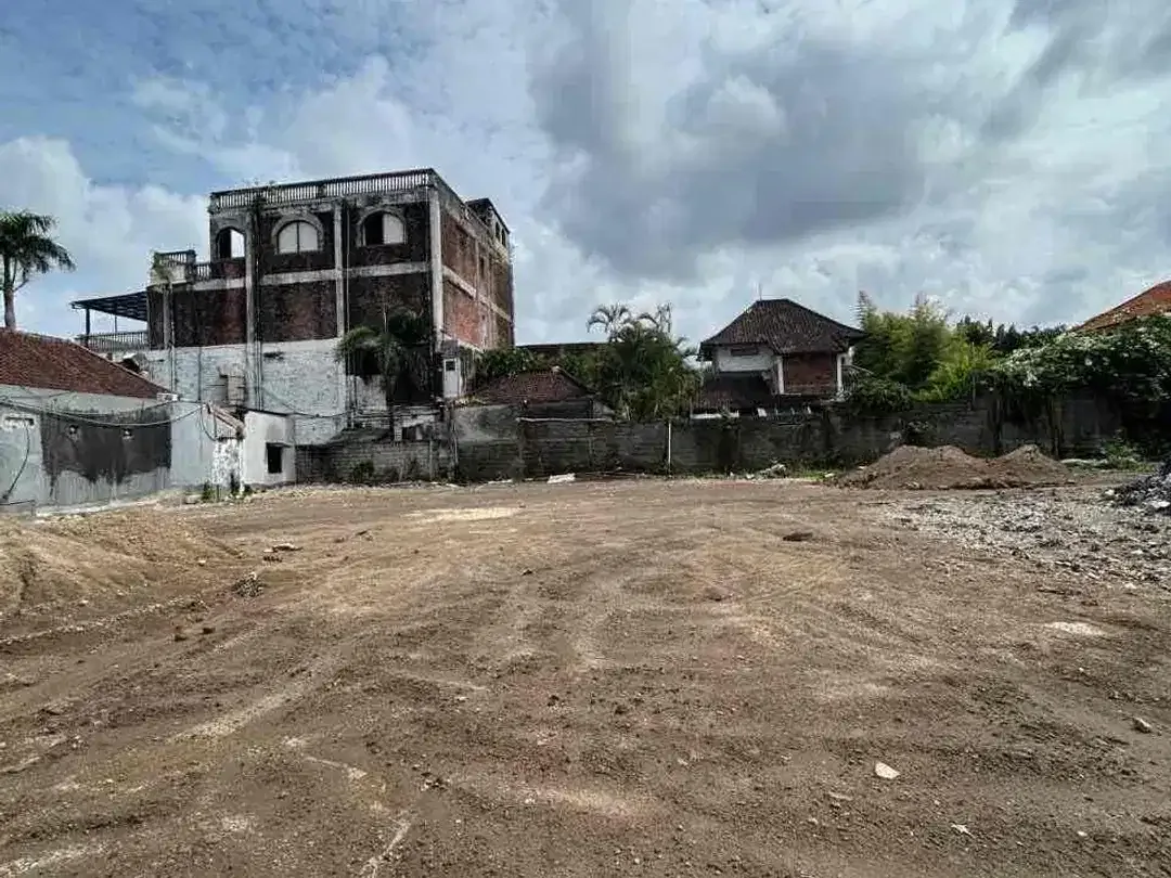 Disewakan lahan kosong siap bangun cocok untuk villa lokasi di Seminyak oberoi - Image 1 of 4