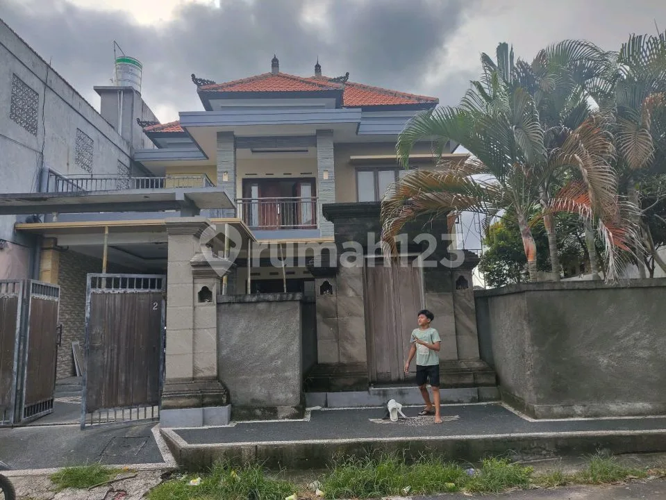 Rumah Luas Lega di Kesiman Dekat ke Sanur Dyatmika School dan Denpasar Timur Lainnya - Image 1 of 4