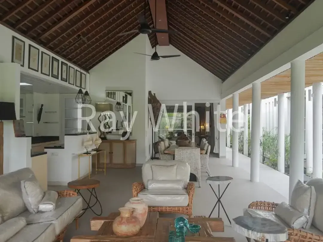 Leasehold - Tranquil 3-Bedroom Villa with Expansive Garden Prime Sanur - Image 4 of 10