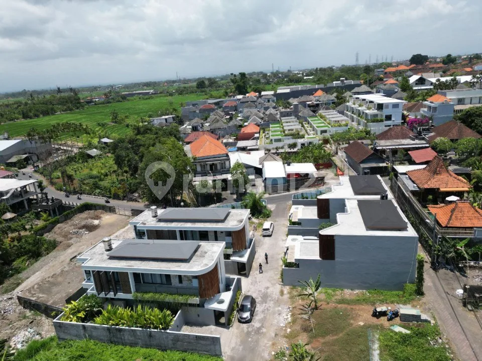 Brand New Modern Villa 3 Bedrooms 200m2 In Munggu Near Tumbak Bayuh Canggu - Image 2 of 4