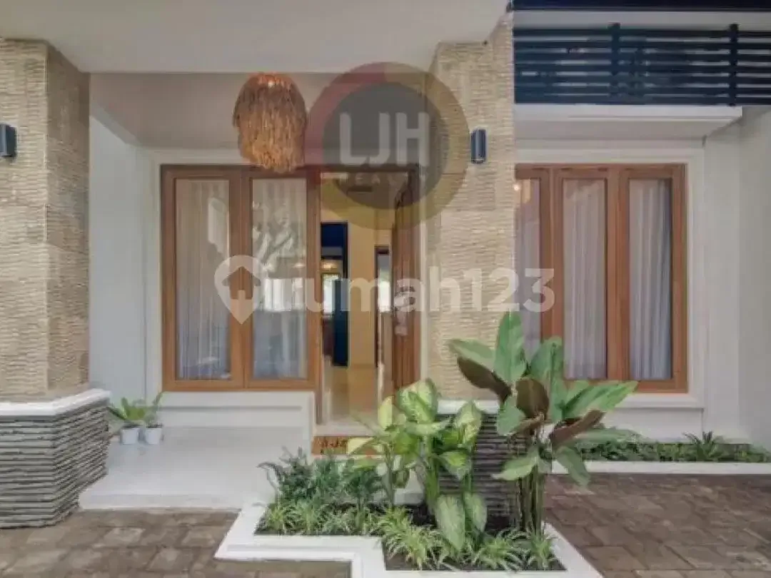 For Sale Villa Kerobokan Bali Fully furnsihed With Swimming Pool - Image 2 of 6