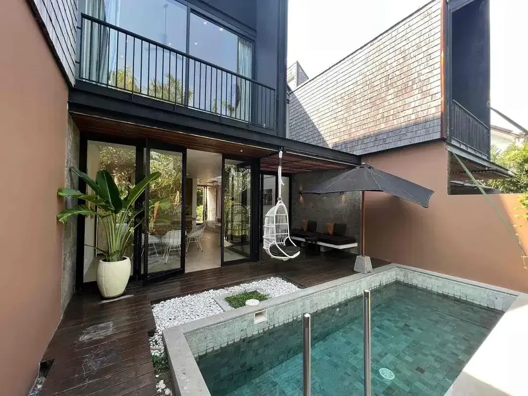 LUXURY 3 BEDROOMS STRATEGI AND PRIME LOCATION A HEAT OF BERAWA CANGGU - Image 6 of 10