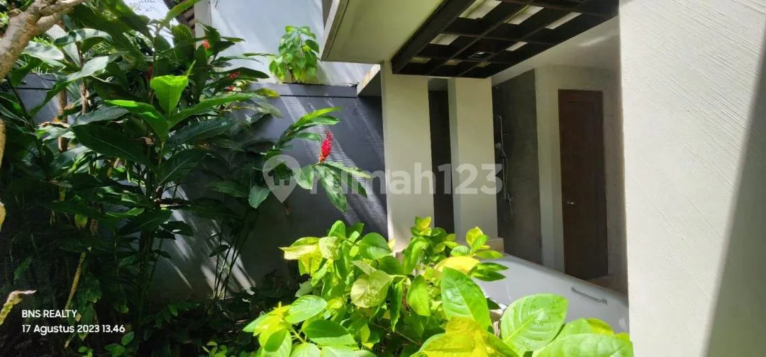 Villa Dijual Lokasi Seminyak - Image 2 of 4