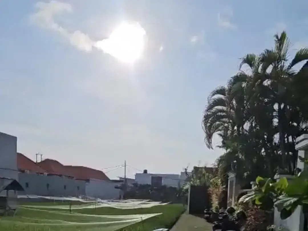 Freehold - Prime 300 sqm Residential Land with Rice Field View, Walking Distance to the Beach in Canggu, Bali - Image 1 of 4