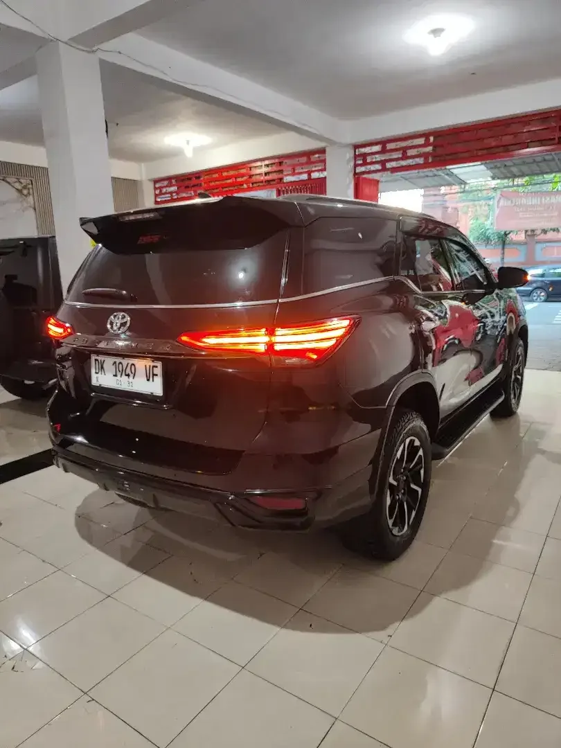 Toyota Fortuner VRZ TRD S pmk 2021 - Image 8 of 9