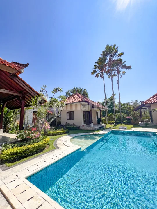 Freehold 4 Bedrooms Villa Taman Mumbul Nusa Dua - Image 4 of 4
