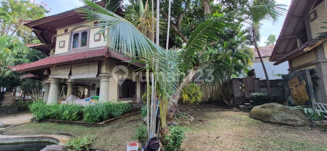 Freehold - Authentic Bali Architecture Villa In Umalas - Spacious Property With Pool, Bali - Image 2 of 4