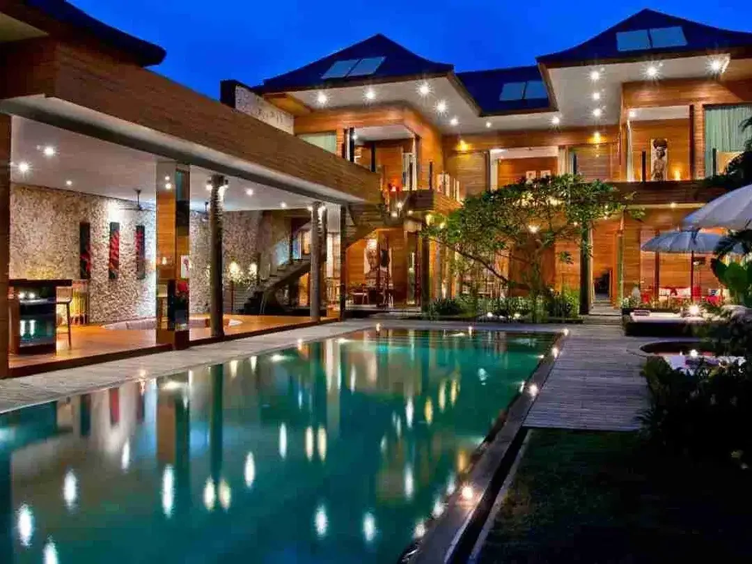 Luxury Villa Tropical Walking Distance Petitenget Beach Seminyak - Image 2 of 10
