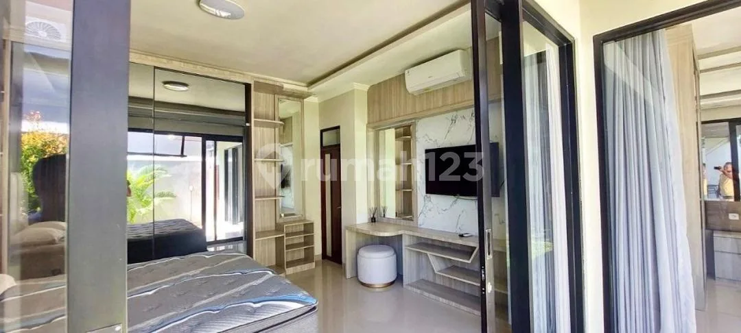 Disewakan Rumah Semi Villa di Seminyak Full Furnished - Image 2 of 4