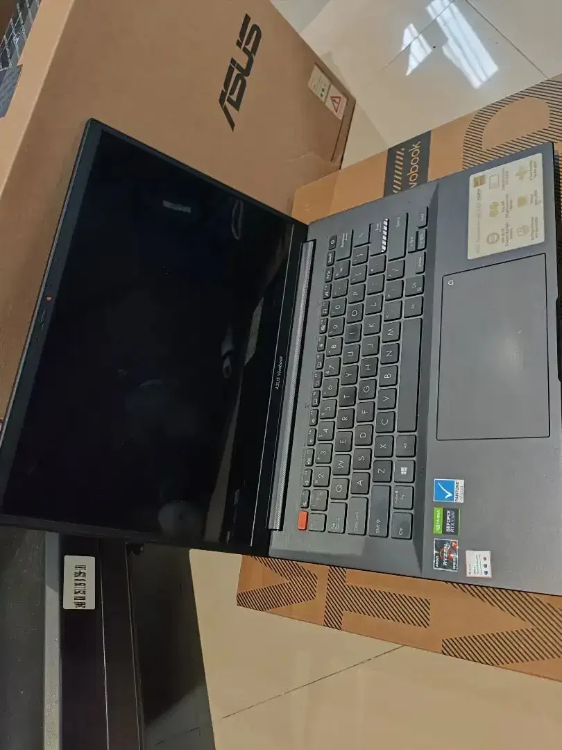 Laptop Asus Vivobook 14x Pro 16GB 2TB Storage - Image 1 of 10