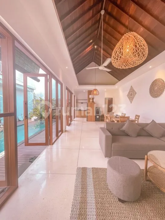 For Rent Yearly Luxury Villa 3BR Canggu Near To Seseh Beach - Image 3 of 4