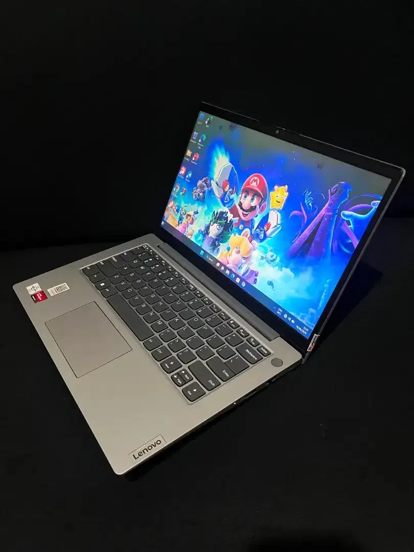 Dijual Lenovo V14 G4 AMN Amd Athlon Silver 7120U ( ram 8/ssd 256 ) - Image 3 of 7