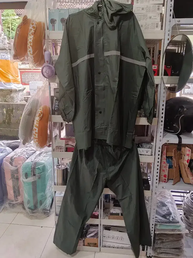 100rb BARU 1set Jas Hujan Setelan(Atasan+Celana)Merk Senwil bahan PVC - Image 1 of 3