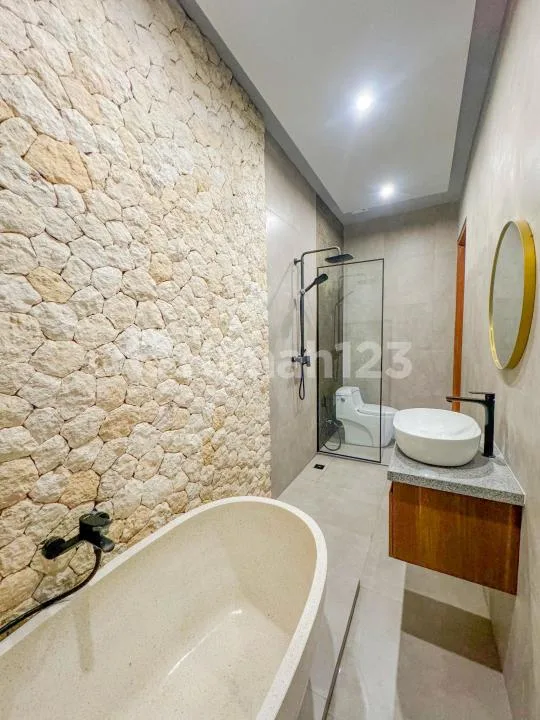 Villa Baru Mewah Disewakan Tahunan, 2 Kamar Tidur, Pool, di Dekat Canggu, Bali - Image 2 of 4
