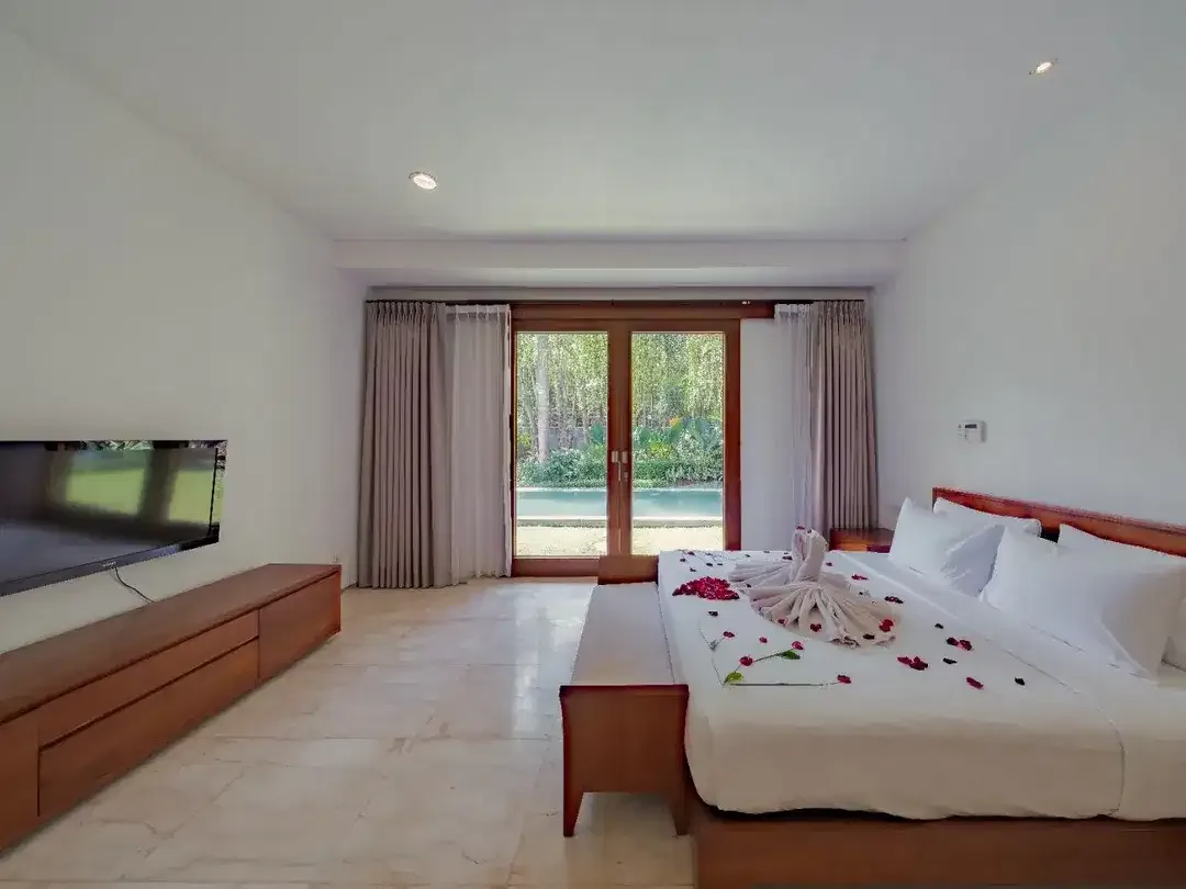 3 Bedrooms Villa with Private Pool in a Strategic Location Near Finns Beach Club Berawa – Canggu - Image 2 of 7