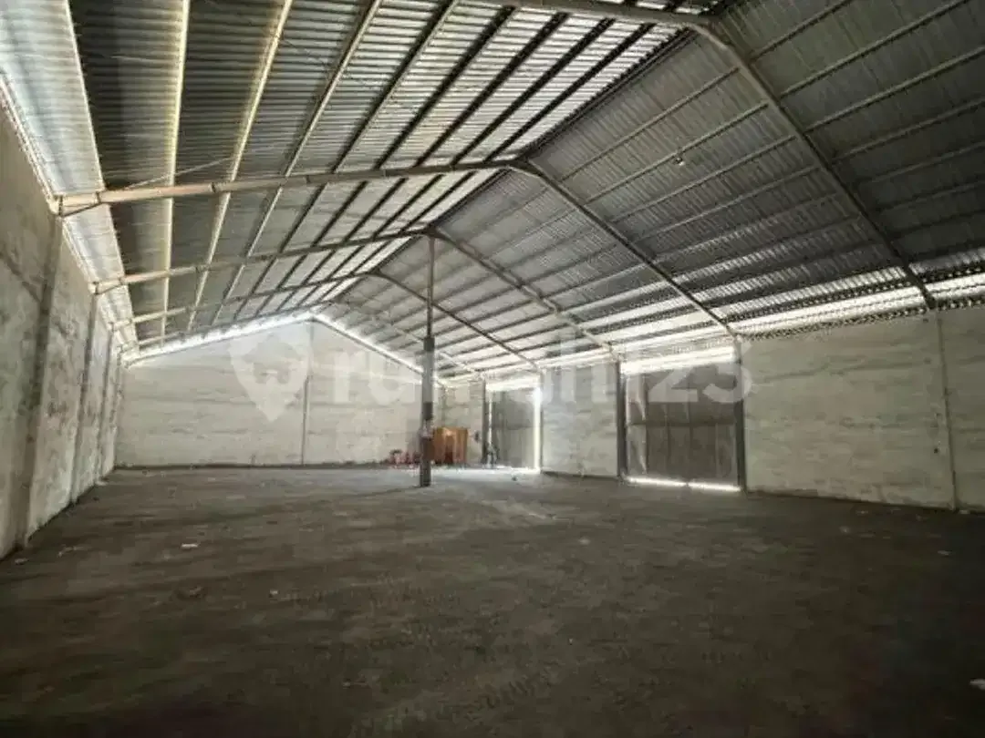Gudang Strategis di Denpasar Utara, LT 2.440 M², Gudang 726 M², SHM & PBG - Image 4 of 5